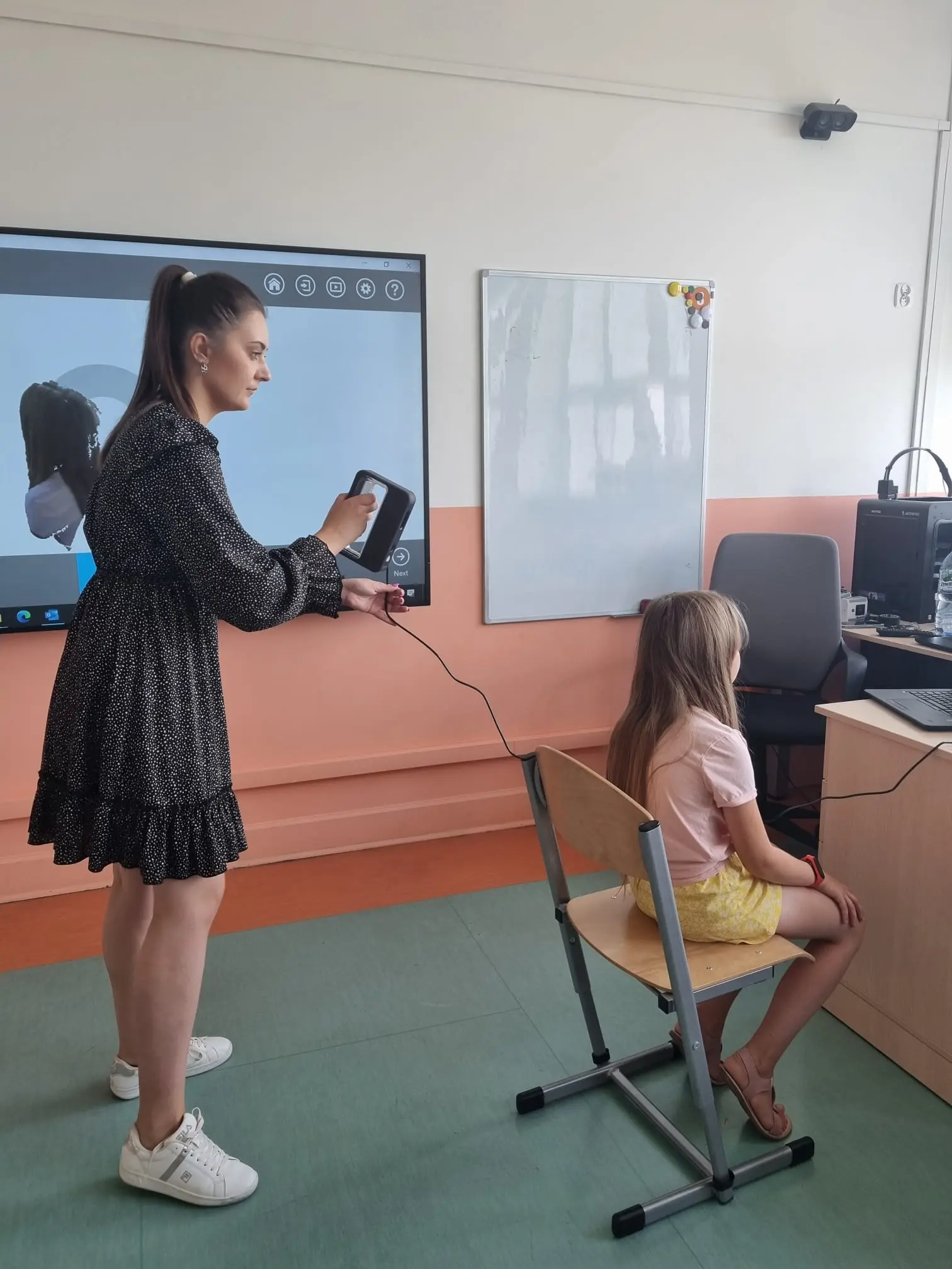 Skanowanie 3D uczestniczki zajęć